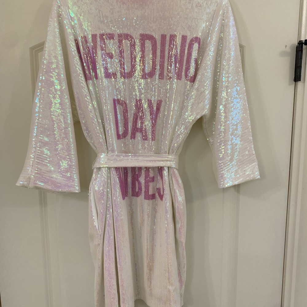 Hayley Paige Bridal Robe - Picture 3 of 4